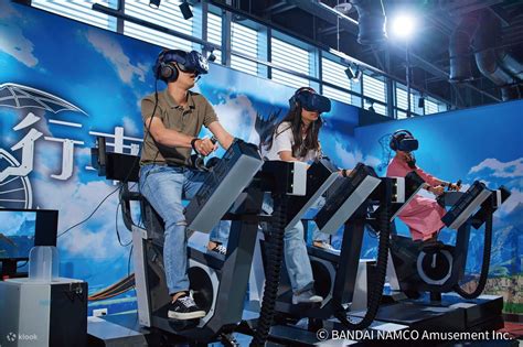 VR Experience at Honhui Plaza VR Zone .